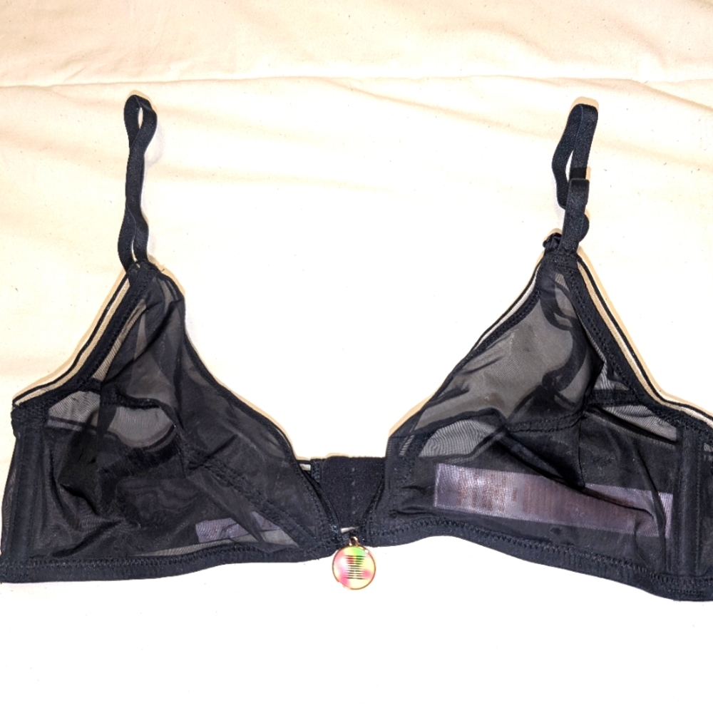 FREE Savage X Fenty X-ray Bra Small